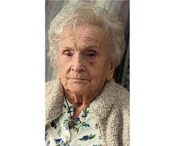 Hannah Mcgarvey's Instagram, Twitter & Facebook