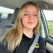 Cassie Cutler's Instagram, Twitter & Facebook