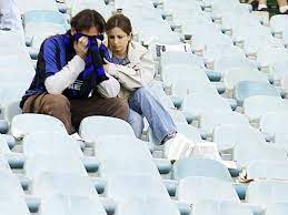 Sbagliammo tutti, ma bisogna mettersi questa storia alle spalle e saperla usare nel futuro. 5 Maggio 2002 L Inter Di Ronaldo Perde Lo Scudetto Corriere It