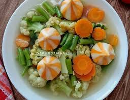 Semur kentang tahu yang selalu menjadi menu pendamping andalan untuk varian nasi, kini bisa dimasak sendiri di rumah. 5 Resep Sayur Sop Terenak Pilihannya Ada Yang Pakai Telur Puyuh Hingga Iga Sapi