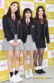 Press 190212 Produce 48 S Han Chowon Son Eunchae Go Yujin Hanlim Multi Art School Graduation Ceremony Sekolah