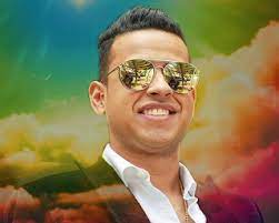 He was considered a pioneer of the 'new wave' of vallenato music. Las Mejores 13 Ideas De Martin Elias Vallenatos Elias Diomedes
