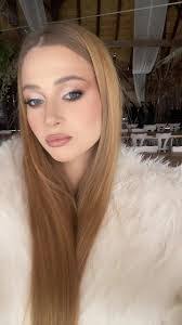 Elisha Whitt's Instagram, Twitter & Facebook