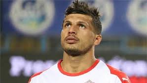 سجل طارق حامد نجم خط وسط الزمالك البطولة رقم 11 في تاريخه مع النادي الأبيض وذلك منذ انضمامه للفريق. ØªÙØ§ØµÙŠÙ„ Ø¹Ù‚Ø¯ Ø·Ø§Ø±Ù‚ Ø­Ø§Ù…Ø¯ Ø§Ù„Ø®ÙŠØ§Ù„ÙŠ Ù…Ø¹ Ù†Ø§Ø¯ÙŠ Ø§Ù„Ø²Ù…Ø§Ù„Ùƒ Ø³Ø¨ÙˆØ±Øª 360