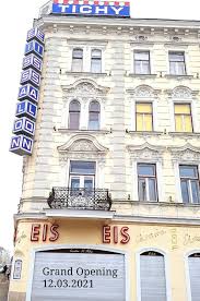 Explore tweets of roland tichy @rolandtichy on twitter. Reumannplatz Der Tichy Eroffnet Wieder Favoriten