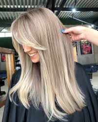 20 best of medium haircuts with layers and side swept bangs. 21 Best Side Swept Bangs 2021 Ideas Pictures