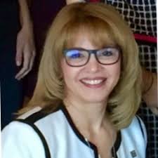 L'année 2024 a été marquée par des avancées significatives et je suis  enthousiaste à l'idée de continuer sur cette lancée l'an prochain. Que 2025  soit porteuse d'espoir, de réussite et de bonheur… |