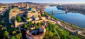 Over 15 million gallons of water bubble into budapest's 118 springs and boreholes every day. Budapesht Serdce Vengrii Internationalwealth Info
