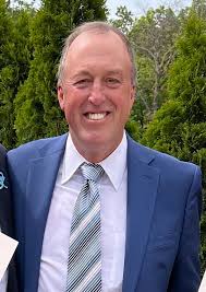 So many of us vividly remember the LHS stage productions we accomplished  under Des Davis, our brilliant English teacher who sadly passed away in  Port Macquarie in 2016. Here is his published