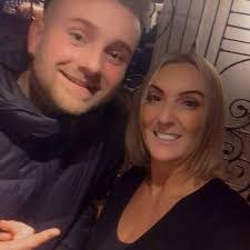 Karen Stockman's Instagram, Twitter & Facebook