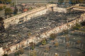 A Recently Closed Kmart In Santa Rosa Ca Before Sunrise Science Nature Fire