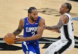 Kawhi leonard has a bit of a history when it comes to sitting out basketball games. Kawhi Leonard Clippers Run Away From Spurs For 3rd Straight Win Orange County Register