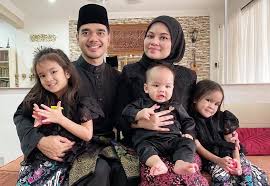 I want you to love me. Singer Alif Satar S Parents And Brother Test Positive For Covid 19 Wife And Children Negative