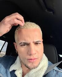 Erin Turnbaugh's Instagram, Twitter & Facebook