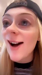 Sophie turner helped joe jonas dress up as sansa stark | the graham norton show. Sophie Turner And Joe Jonas Parenting Timeline Willa S Birth To Now