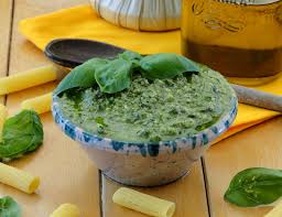 Ingredienti per la torta 4 uova 200 g zucchero 120 g fecola 120 g farina 200 g burro morbido 4 cucchiai acqua calda 1 piz. Pesto Genovese Con E Senza Aglio Ricetta Con E Senza Bimby Le Ricette Di Gessica