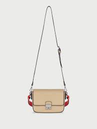 bags wallets suitcases 2 panosundaki pin