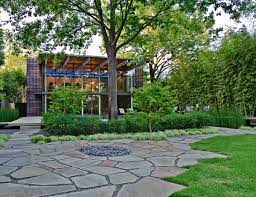 When building a garden at your home, there are many important factors to take into consideration. The Inspiring Dallas House In The Garden In Texas Usa Home Design Lover