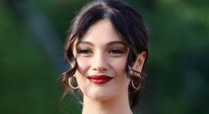 Ronni Hawk Body Measurements, Height, Weight, Bra Size, Shoe Size