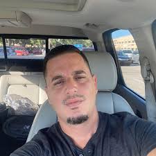 Hello 👋 .. just moved back to Orlando .would like some new friends  ,message me 😊