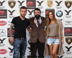 Büyük started his career with local club artvin hopaspor. Twitter à¤ªà¤° Yalvac Grup Kasimpasaspor Lu Adem Buyuk Ve Esi Merve Buyuk E Ziyaretlerinden Dolayi Tesekkur Ederiz Adembyk21 Http T Co Pgloup1cld