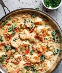 Un Spaghetti A La Toscane Avec Crevettes Et Servi Dans Une Sauce L Ail Cremeuse Un Vrai Delice Recettes De Cuisine Recette Pate Crevette Cuisine
