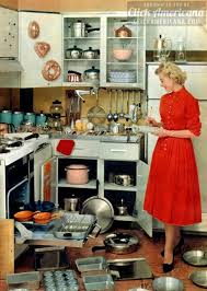 perfect '50s housewife: in the kitchen