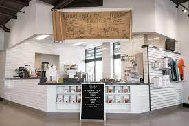 Find deals, aaa/senior/aarp/military discounts, and phone #'s for cheap waterloo iowa hotel & motel rooms. Grand Crossing Cafe Waterloo Iowa Coffee Shop Sidecar Coffee