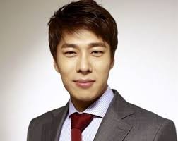 It was belatedly known that Kim Dong-sung (44), a former short track speed  skating national team mem..