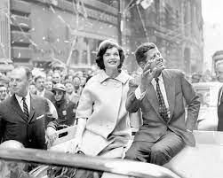 This biography offers detailed information about his childhood, life, works, achievements & timeline. Die Kennedy Show So Lief Der Kampf Ums Weisse Haus Vor 60 Jahren Geo