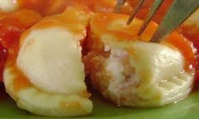 Casera?digo la salsa!!de todos modos en bbaa se come muy bien!!(o se comía ,ahora con la pandemia debe estar restringido lo de las comidas!! Sorrentinos Caseros De Jamon Y Queso Sorrentinos Caseros Jamon Y Queso Recetas Con Queso