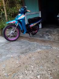 Ya memodifikasi motor ialah merubah suatu gaya motor dari tipe biasa berubah menjadi tipe sporty, elegan, dan tampak berbeda dengan yang lain. Modifikasi Fiz R Photos Facebook