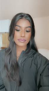 Curry Brunette Girls