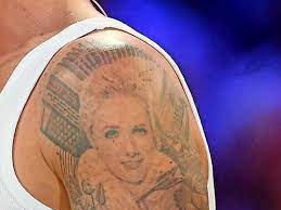 Weitere ideen zu florian silbereisen, silbereisen, tattoos. Das Netz Lacht Uber Florian Silbereisens Helene Fischer Tattoo