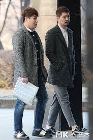 또 양의지의 결혼준비를 담당하고 있는 ㈜아이패밀리sc (아이웨딩)측은 예비 신부에 대해 유학의 길도 접고 양의지 선수가 운동생활에만 전념할 수 있도록 꼼꼼히 내조해 온 현대판 평강공주라고 전했다. Mk ë‰´ìŠ¤ ê¸°ì‚¬ ì¸ì‡„í•˜ê¸°