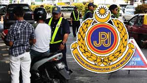 Land public transport agency (apad). Car Workshops And Tow Trucks Go On Strike Free Malaysia Today Fmt