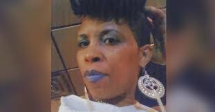 Isis Mitchell's Instagram, Twitter & Facebook