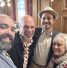 BUSINESS & ECONOMICS REVIEW