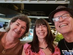 The Landkey carollers were delighted to be invited by Roland Smith and  Winkleigh Singers to be part of this special concert. We absolutely loved  Alison Willis Composer 's brand new piece 'Fantasia