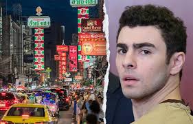 After A Woman Saw Men Messaging Each Other About Her Looks During A Work  Call, She Called Them Out And Posted It On TikTok