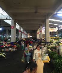 Rosas, narcisos, gladiolos, hortensias, azaleas o margaritas; Mercado De Jamaica Uno Hito Cultural Social Comercial E Historico