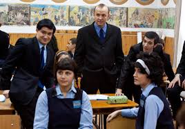 Read customer reviews & find best sellers. Mihai Bendeac Varianta Vulgara A Celebrului Film Liceenii Adpm