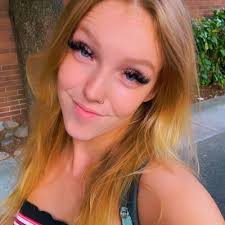 Jessica Swick (@JjswickSwick)