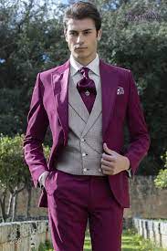 All'innovazione online, uniamo la più sofisticata tecnologia e tutto il sapere della nostra tradizione centenaria. Vestiti Eleganti Uomo Colorati