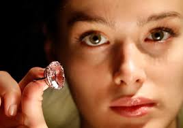 World news photos: Anti-communism expression, highflying hopes and more