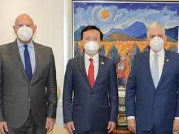 En todo caso, el presidente de la república comunicará con la debida anticipación al senado su decisión de. Presidente Del Senado Recibe A Embajador De China Popular Diariohispaniola L Un Digital A Tu Alcance