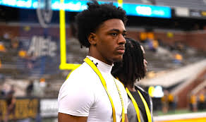 Four-Star RB Kingston Miles (St. Mary's High School) has Committed to  Auburn over Mizzou and Alabama.