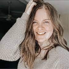 Dee Culwell's Instagram, Twitter & Facebook