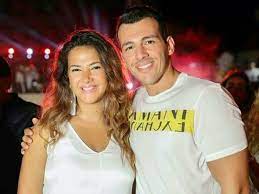 دنيا سمير يوسف غانم ‎; Mb Tv Anchor Attacks Husband Of Actress Donia Samir Ghanim
