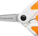 Fiskars Tijeras asistidas por resorte de micropunta, cuchillas de acero  inoxidable de corte de precisión, mango cómodo, detalles de corte en tela,  ...